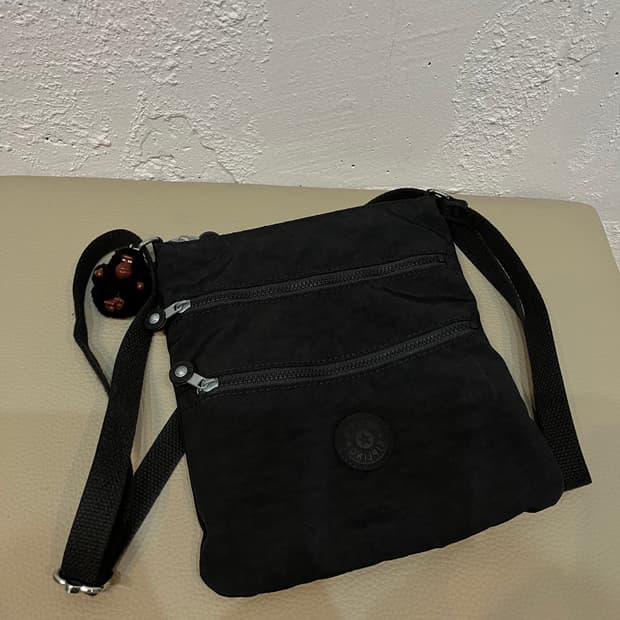 키플링 미니 크로스백 블랙