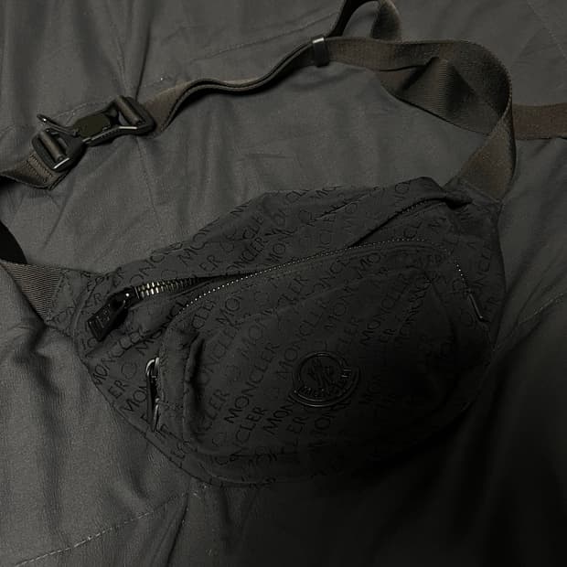 몽클레어 몽클레르 듀런스 벨트 백 블랙