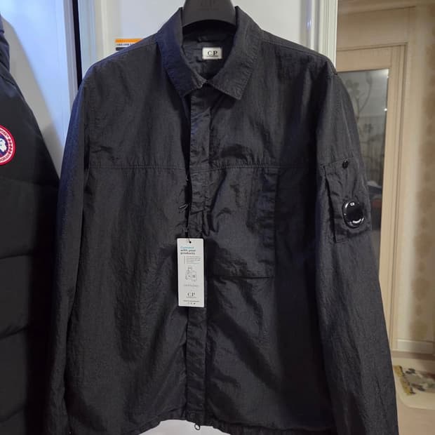 CP컴퍼니 M.T.T.N. 나일론 가먼트 다잉 자켓 (블랙)