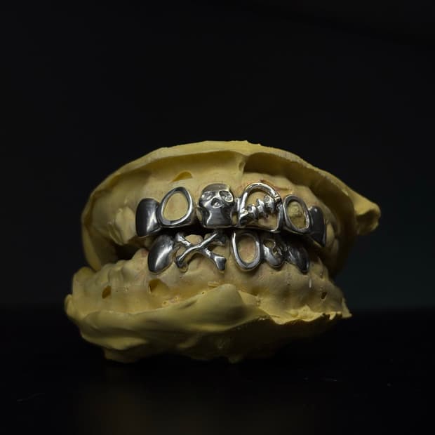 그릴즈 grillz