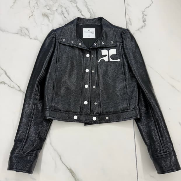 꾸레쥬 블랙 페이던트 자켓 36