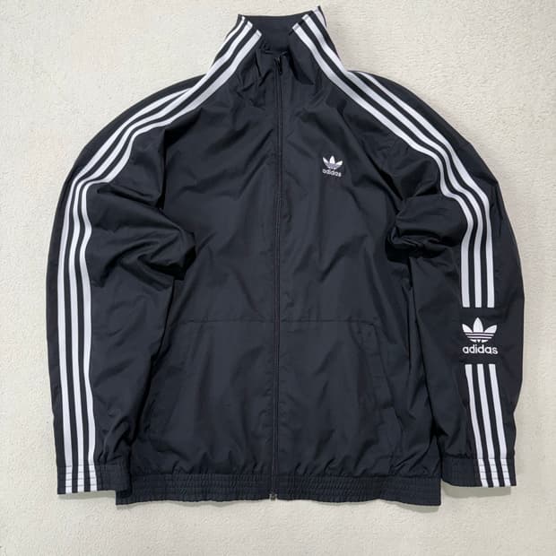 아디다스 파이어버드 락업 블랙 화이트 검흰 져지 바람막이 100