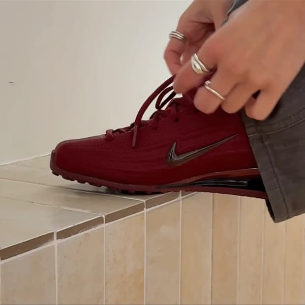 나이키 샥스 레드 230