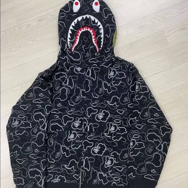 베이프 네온 샤크 카모 후드 집업