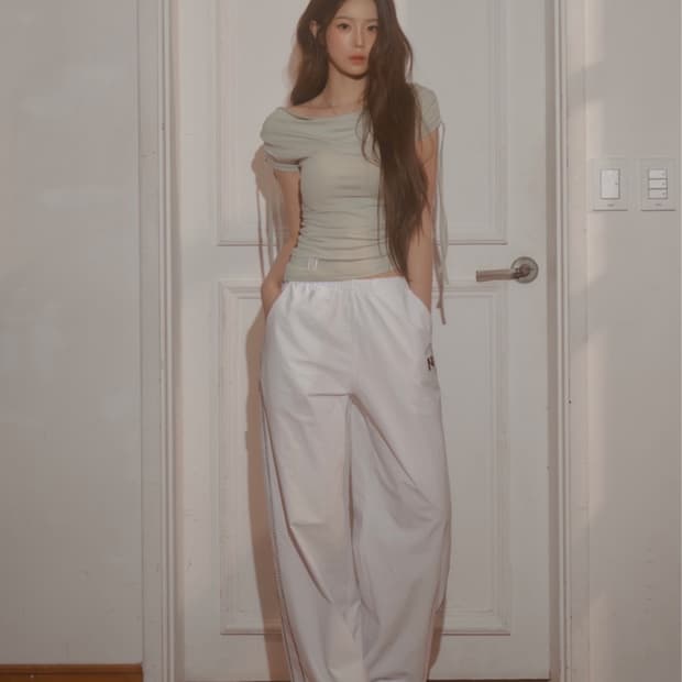 Meow Summer draping shrring Boatneck Top