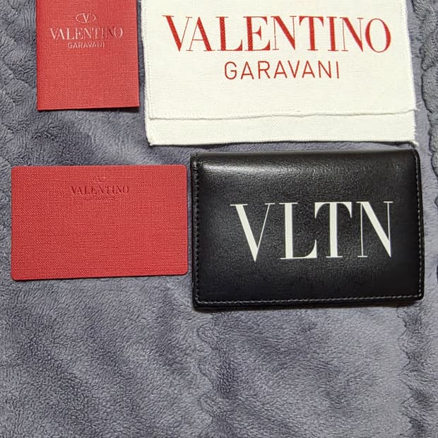 (정품) 발렌티노 가라바니 로고 프린트 카드지갑/남녀공용/개인/팝니다.