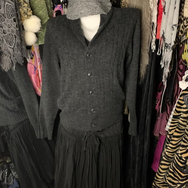 모리 미세키서울st y2k 딥그레이 카라 가디건