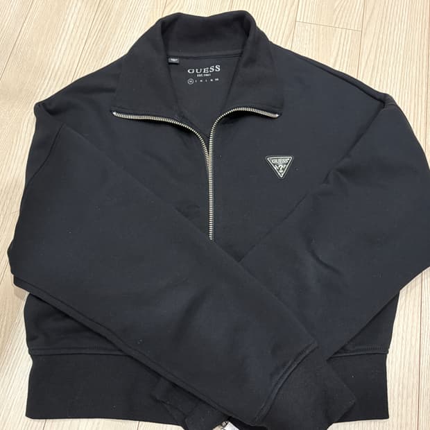 게스 집업 블랙