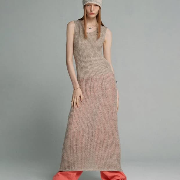 스컬프터 블렌드 니트 맥시 드레스 아이보리