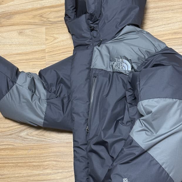 노스페이스 발트로 라이트 25FW 그레이