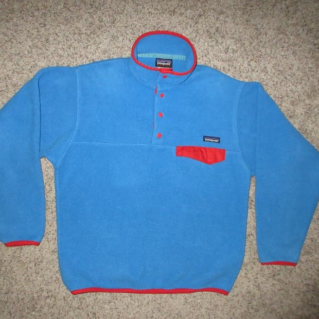 파타고니아 신칠라 스냅-T 코발트/레드