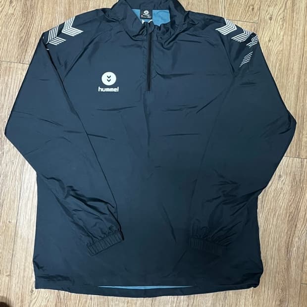 험멜 윈드브레이커 바람막이