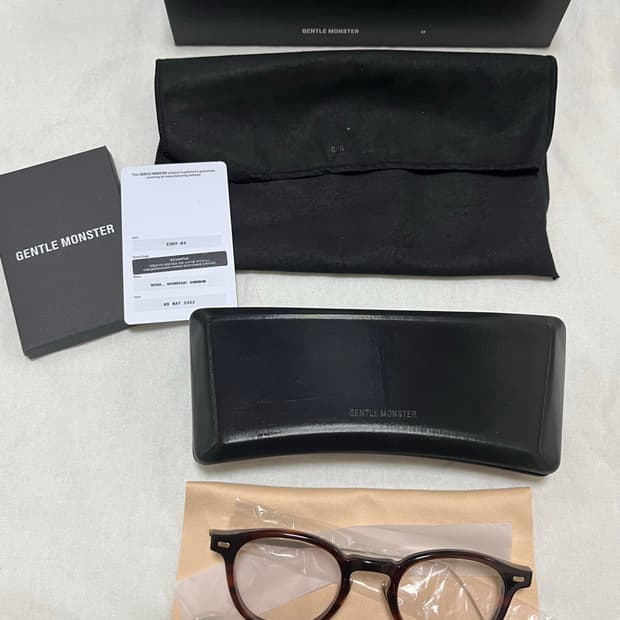 젠틀몬스터 EDDY-B4 안경