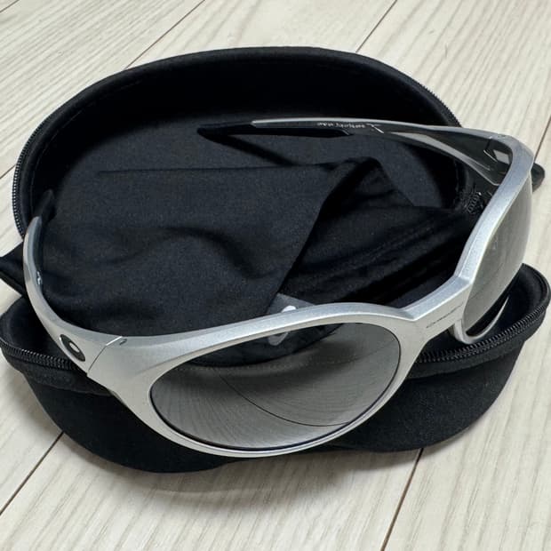 오클리 아이자켓 리덕스 실버