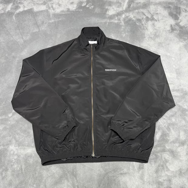 디스이즈네버뎃 바람막이