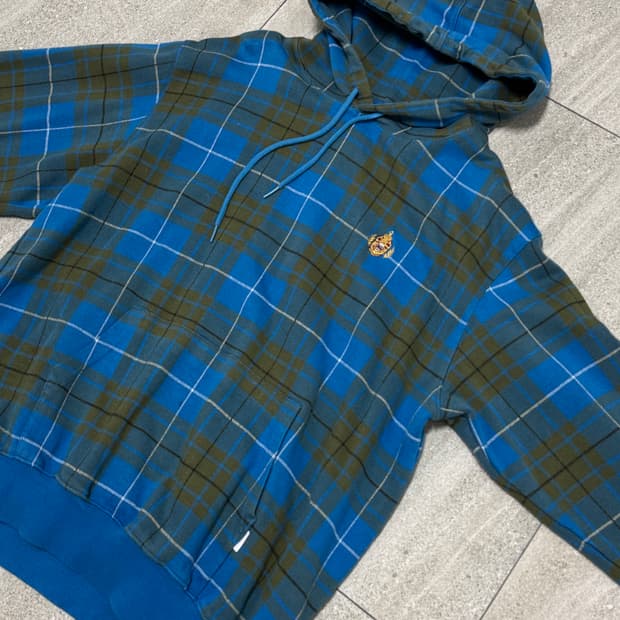 디스이즈네버뎃 현재미판매 후드티