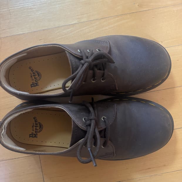 닥터마틴 크레이지홀스 1461 빈티지 브라운 245mm