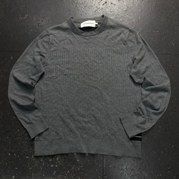 100 캘빈클라인 니트