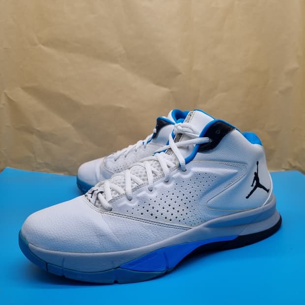 나이키 조던 코트비전 농구화285