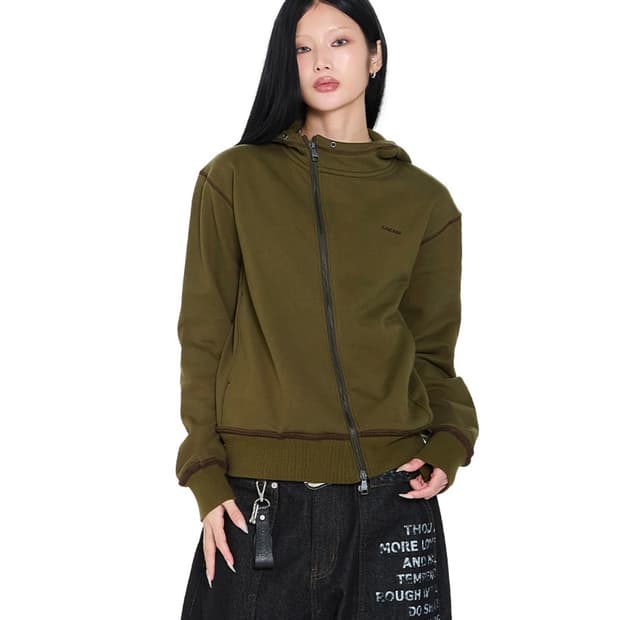 Akkam Oblique Zippered Zip-Up/원가 14만원