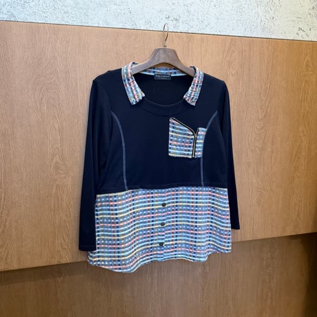 빈티지 롱슬리브 티셔츠 체크 배색 버튼업 지퍼 포켓 디테일 네이비