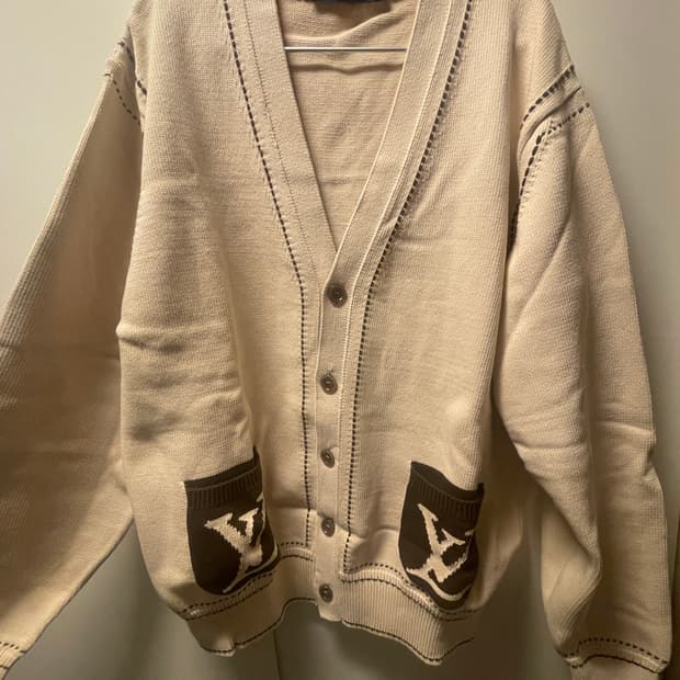 루이비통 타일러 콜라보 가디건