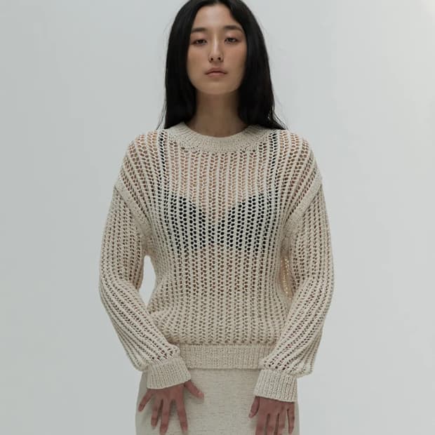 아모멘토 크로셰 풀오버 니트 아이보리