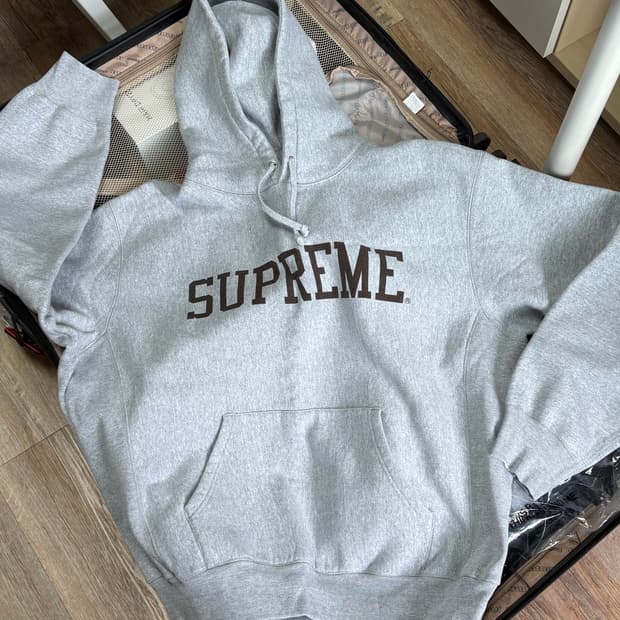 슈프림 바시티 후드 그레이 사이즈 M 팝니다