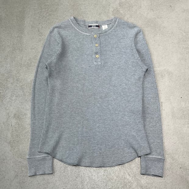 갭 헨리넥 롱슬리브 s10577