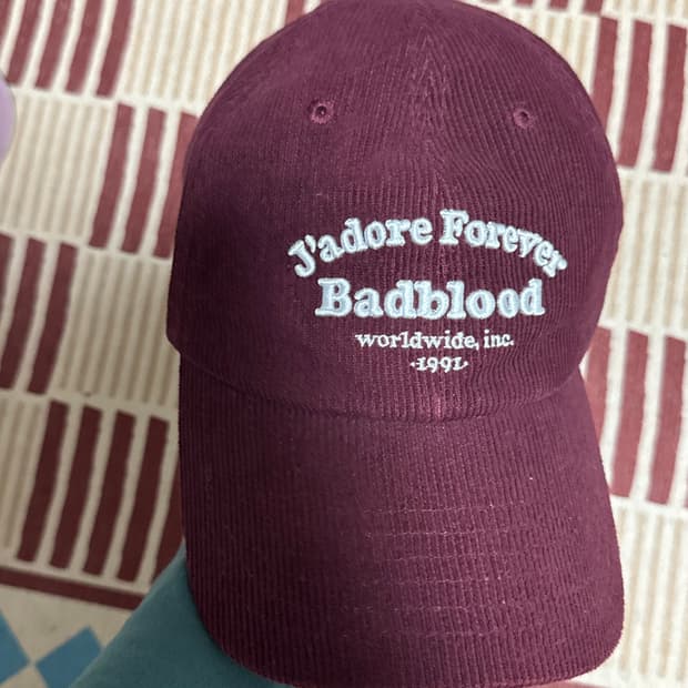 배드블러드 j’adore forever 버건디 골덴 볼캡