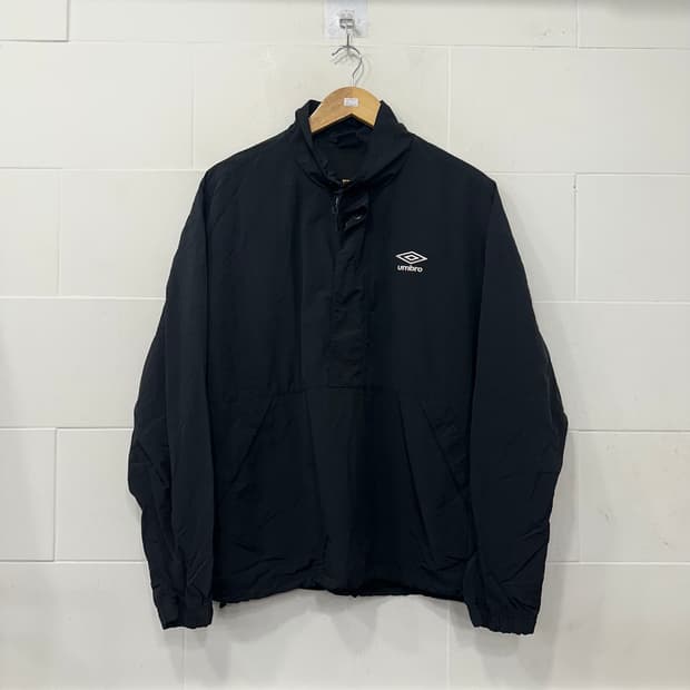 엄브로 반집업 바람막이