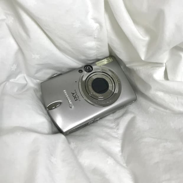 (풀박스!) ixy 600(=ixus 700) / 프로미스나인 채영 디카