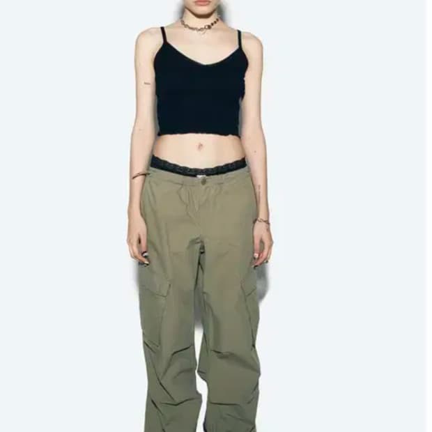 새상품) 에즈이프캘리 카고 팬츠 카키