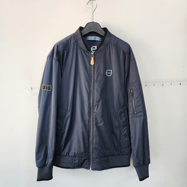 볼보 네이비 블루종 점퍼