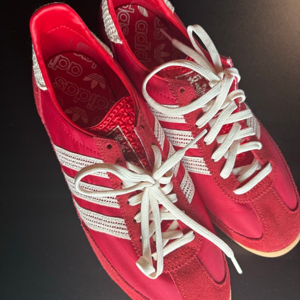 아디다스 스칼렛 레드 245