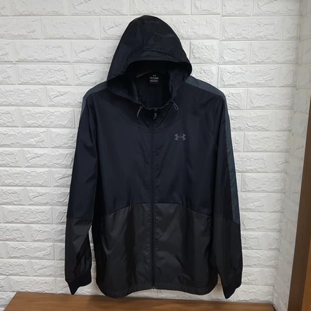언더아머 바람막이 점퍼 남성105 XL