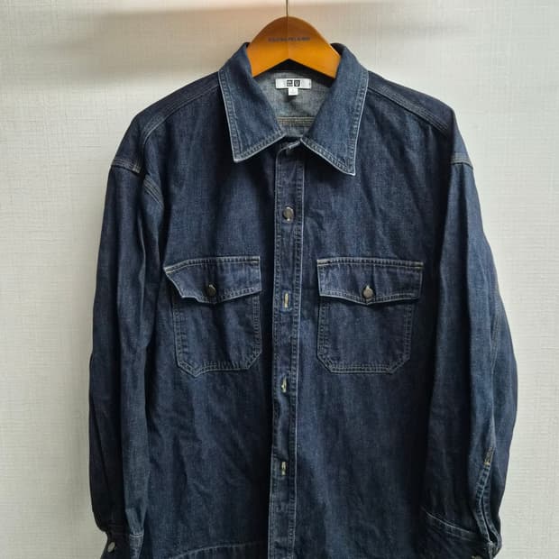 L/105) 유니클로 U 오버핏 데님셔츠 팝니다