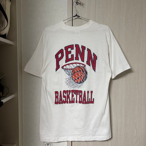 90s Fruit of the loom Penn Basketball T