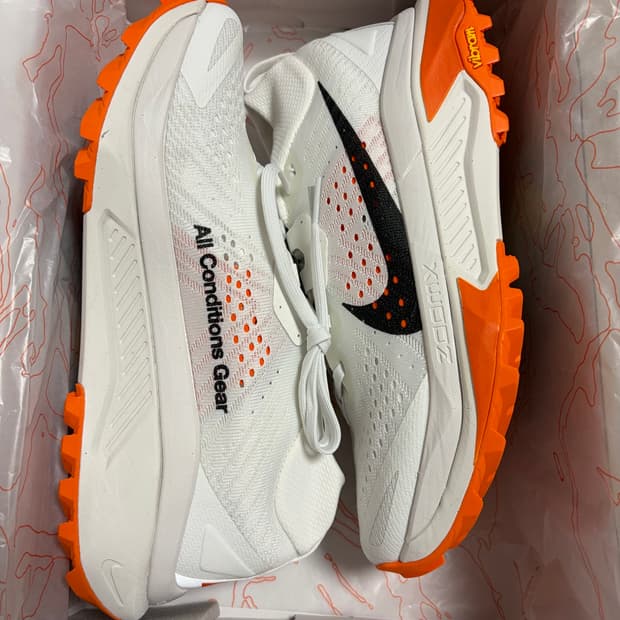 Nike ACG Zegama Summit White Phantom