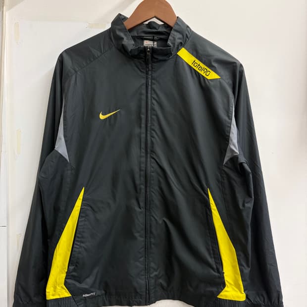 N65. 00년대 나이키 바람막이