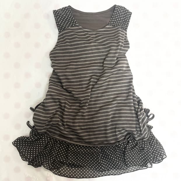 일본빈티지 도트 프릴 셔링디테일 슬리브 나시 캐미솔