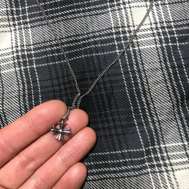 빈티지 크롬 크로스 목걸이 