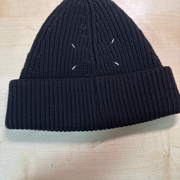 마르지엘라 스티치 비니 블랙 M