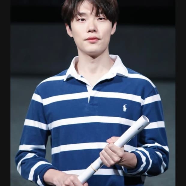 류중열 폴로 럭비티 판매합니다.