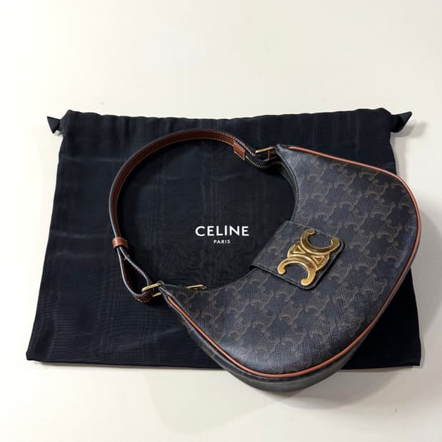 [정품/당일출고]셀린느 트리옹프 아바백 / 숄더백