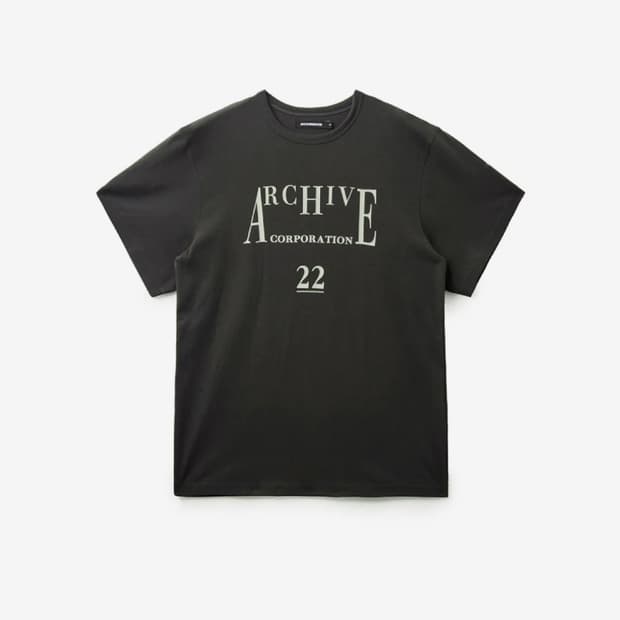 해칭룸 archive corporation tee 차콜