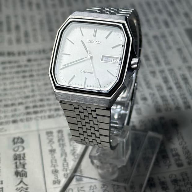 SEIKO quartz chronos