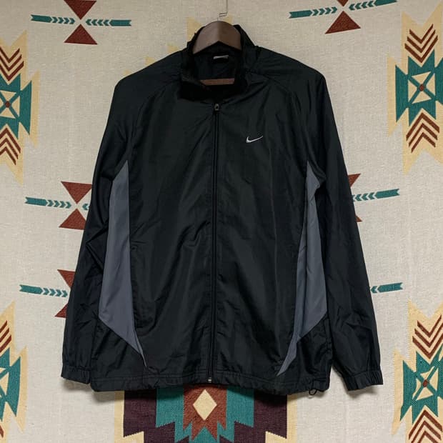 나이키 바람막이 M