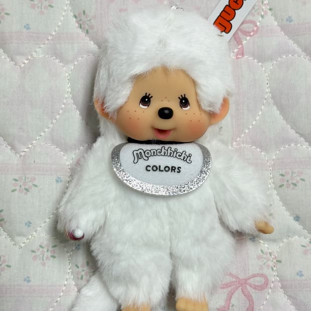 컬러 화이트 몬치치