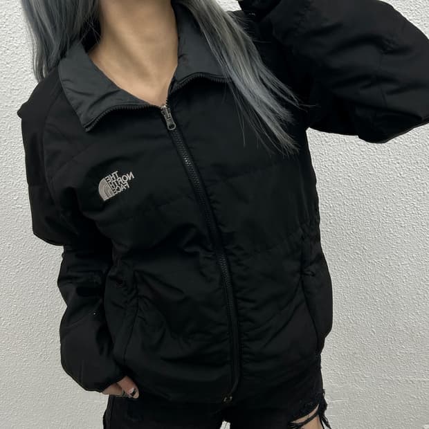 노스페이스 심플 블랙 경량 패딩 M